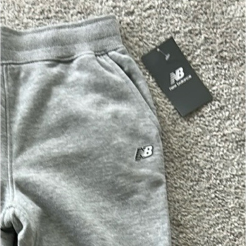 Girls New Balance Light Gray Jogger/Sweatpants - Picture 4 of 6